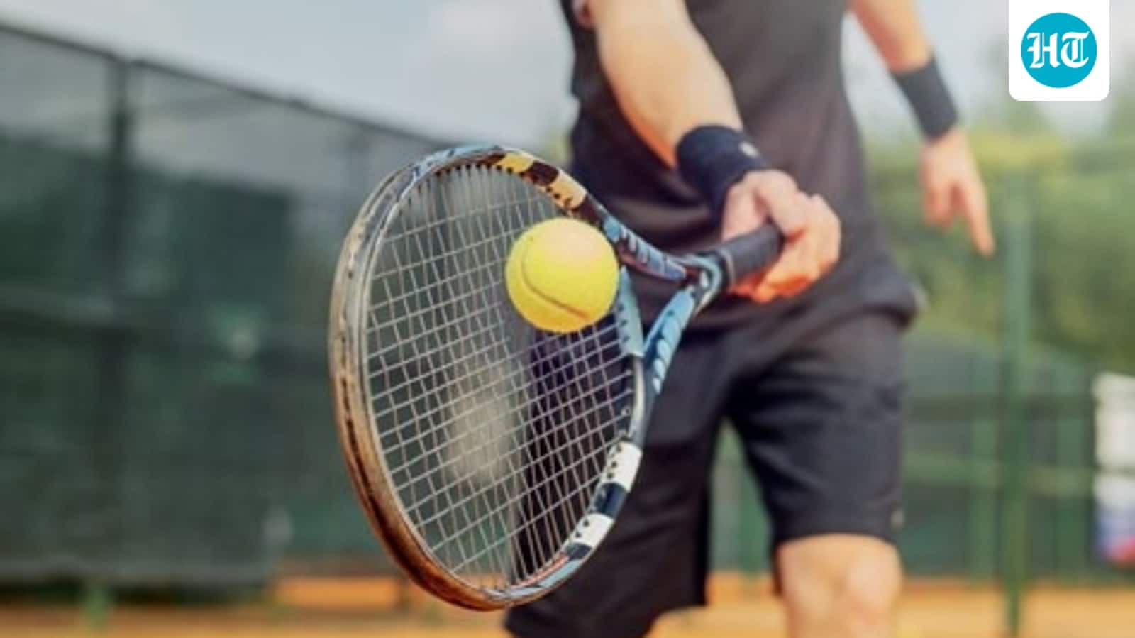 Tennis-Anisimova fights off Noskova challenge to win China Open