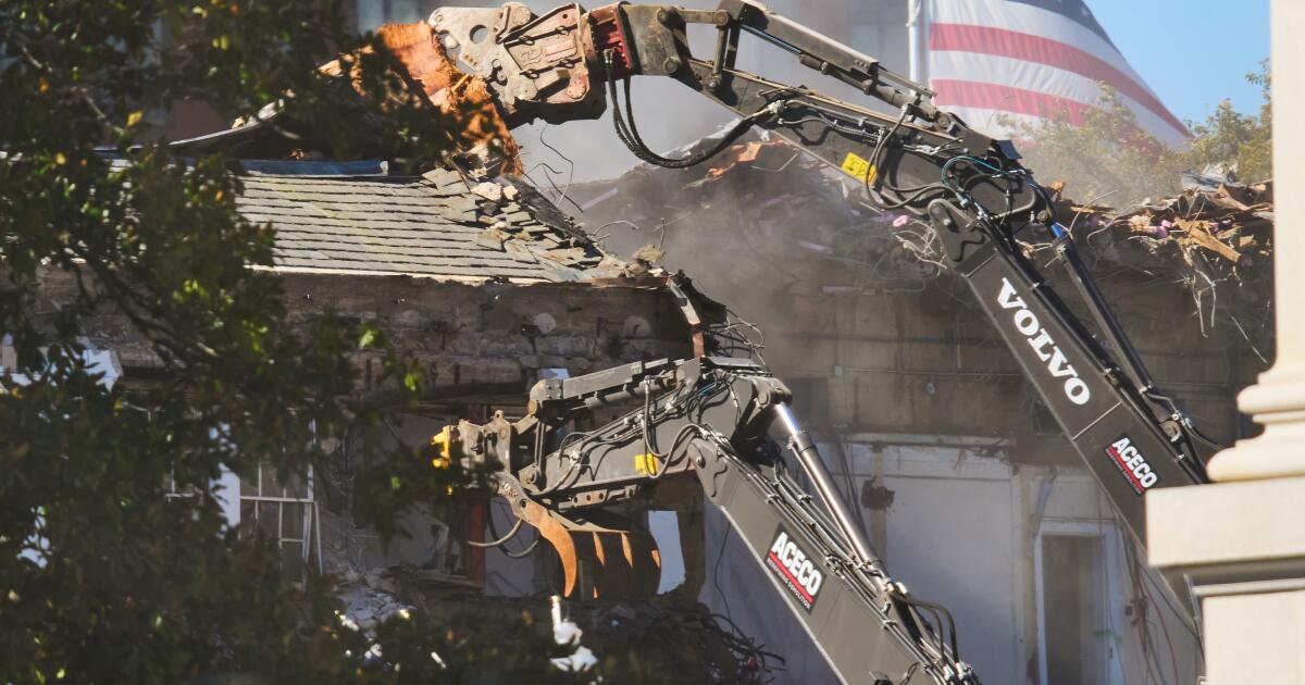 Trump tears down White House wing to build a ballroom