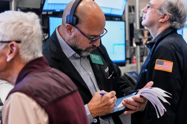 Stocks and gold sink as momentum reverses on Wall Street