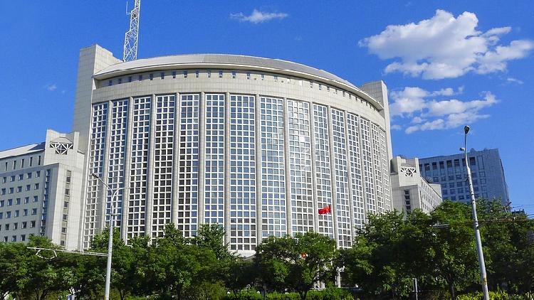 China strongly deplores, opposes latest U.S. arms sale to Taiwan region: foreign ministry