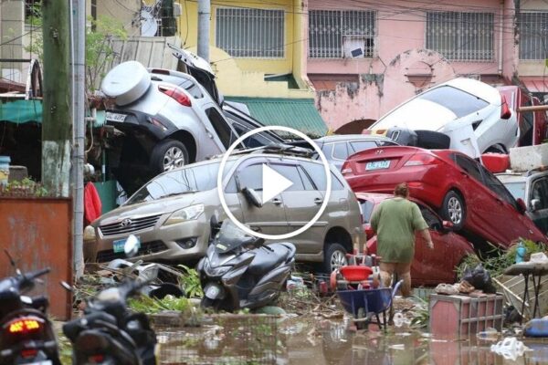 Typhoon Kalmaegi Batters Philippines - The New York Times