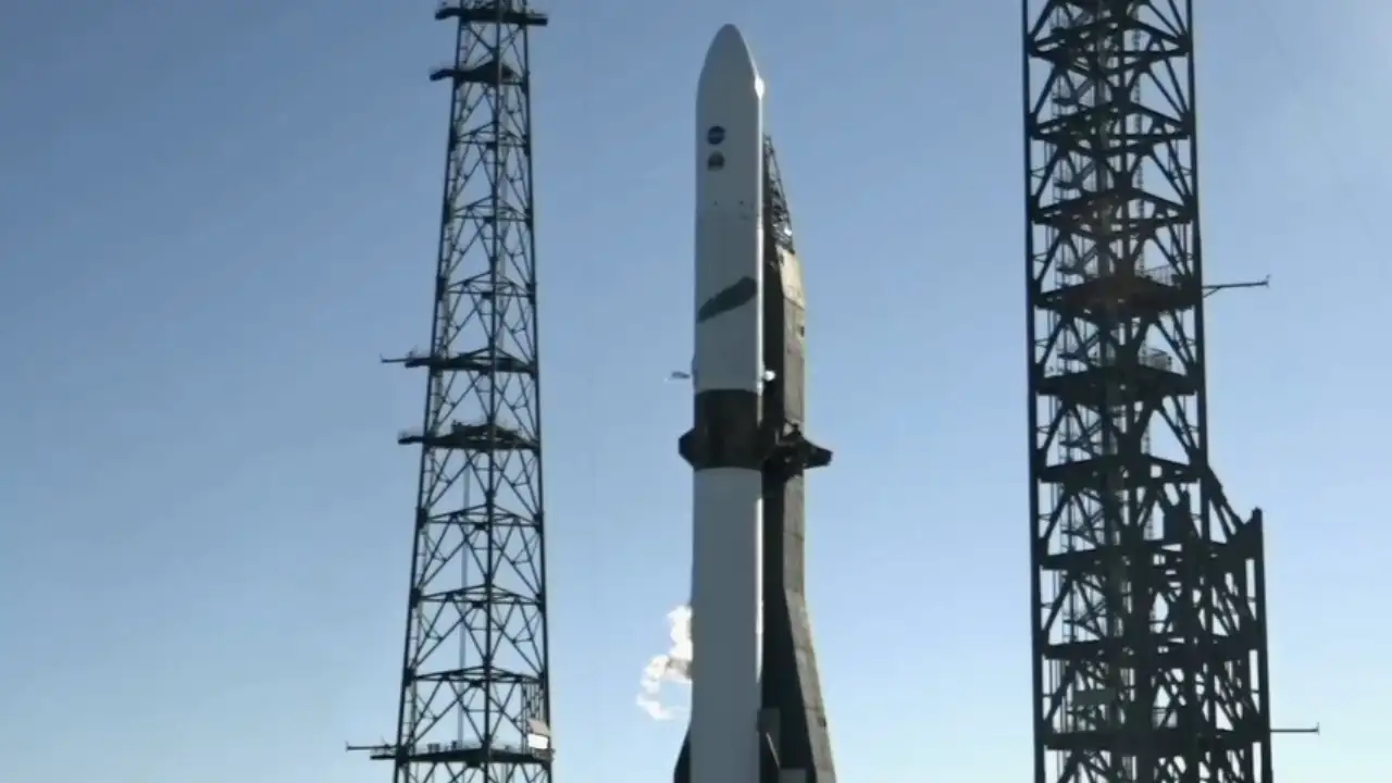 WATCH: Blue Origin Launch Today — New Glenn Rocket Aims for Mars in Big Test for Jeff Bezos’ Company | US News