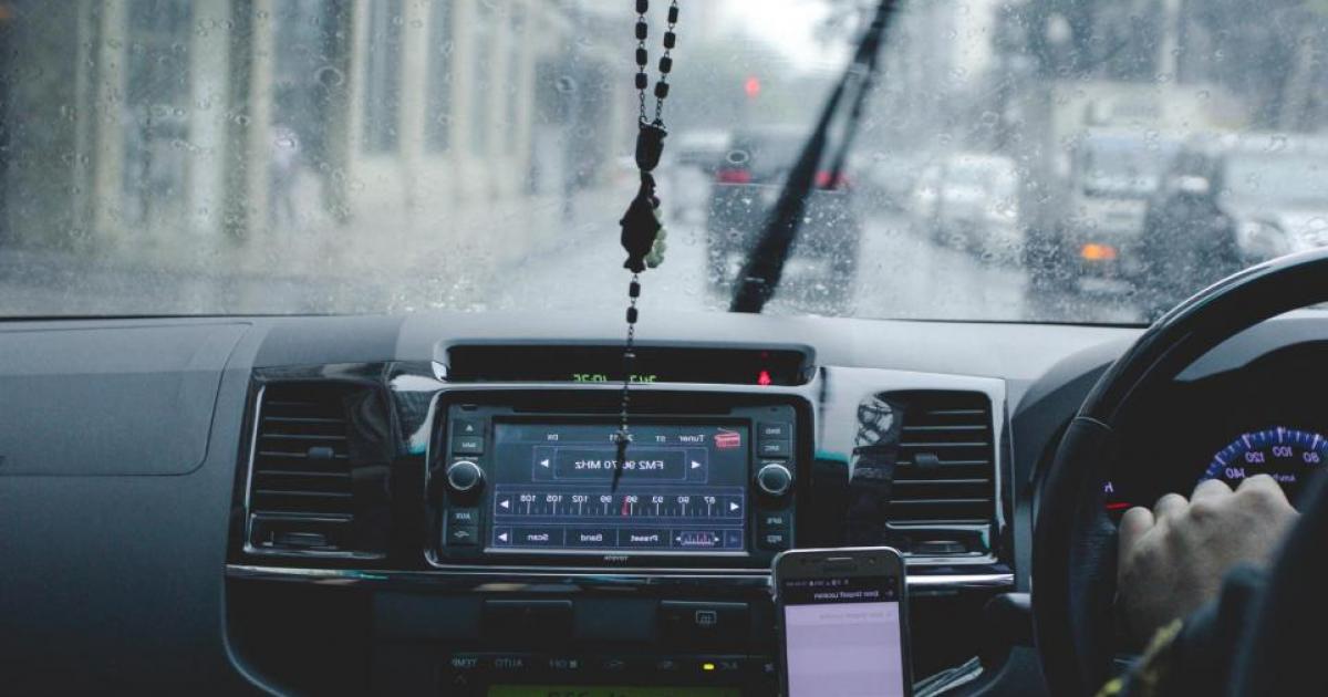 UK drivers warned of £1,000 fines for wearing winter clothes