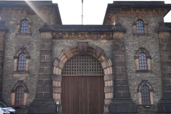 Prisoner manhunt continues as Lammy faces slew of questions
