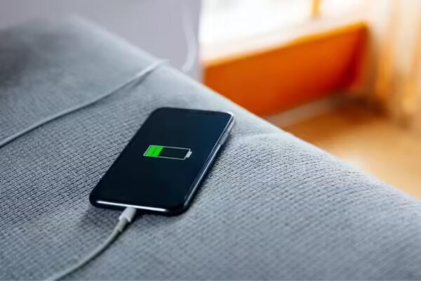 Phone calls on charging devices can spike EMF exposure 15 times and threaten brain health |