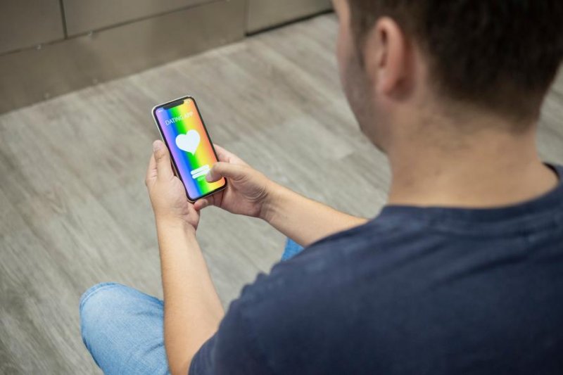 China removes gay dating apps Blued and Finka from Apple App Store