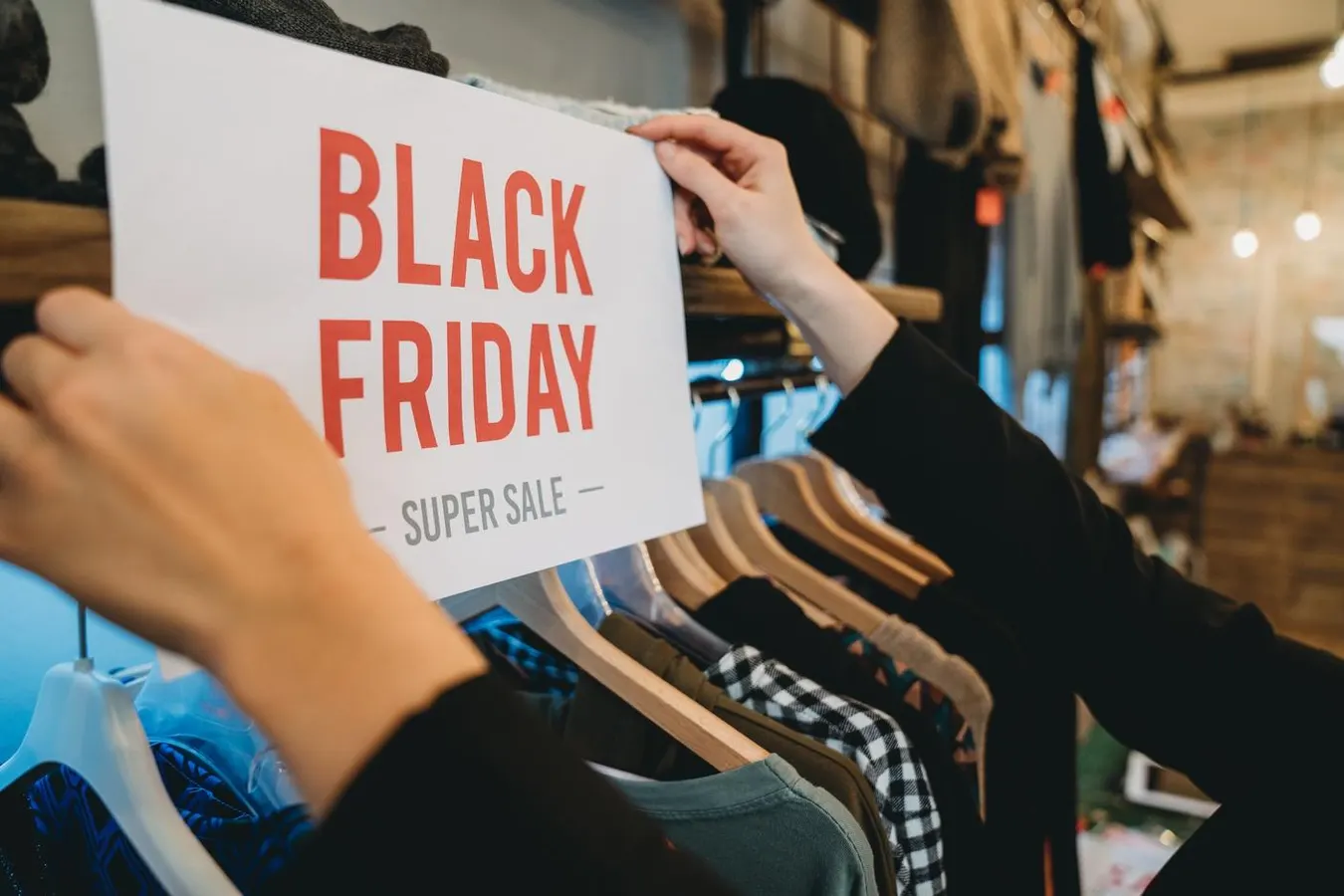 Why Amazon, Shopify And 3 Other Stocks Are Poised To Win Black Friday