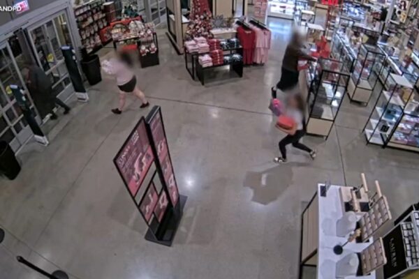 Video shows suspects trying to steal boxes of fragrance products from store in Upland