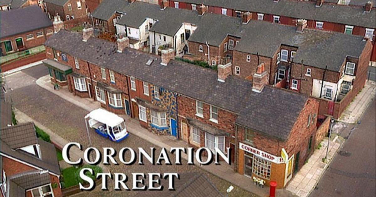 Corrie fans slam ridiculous storyline with huge plot holes