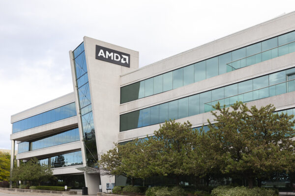 Post-market heavyweights report earnings! Confidence in the U.S. stock bull market wavers, urgently awaiting AMD's performance.