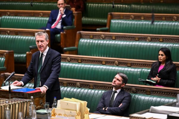 Britain’s MI5 warns lawmakers over Chinese spies posing as ‘headhunters’ | Politics News