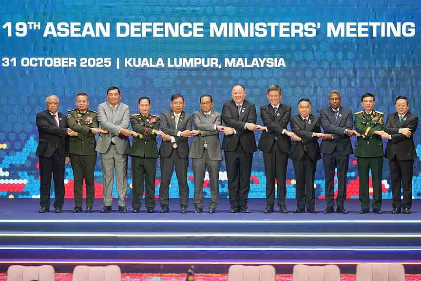 US stresses balance in China talks
