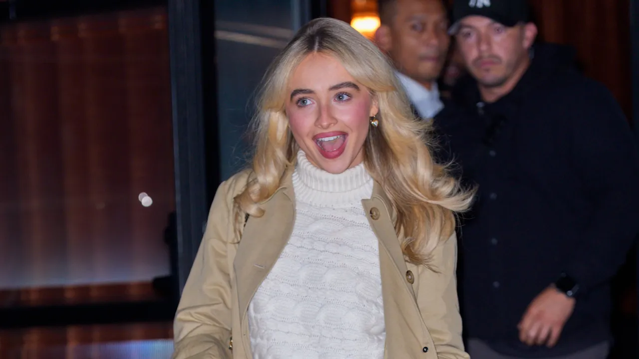 Sabrina Carpenter Doesn't Have Cold Feet About Breaking This Fall Fashion Rule