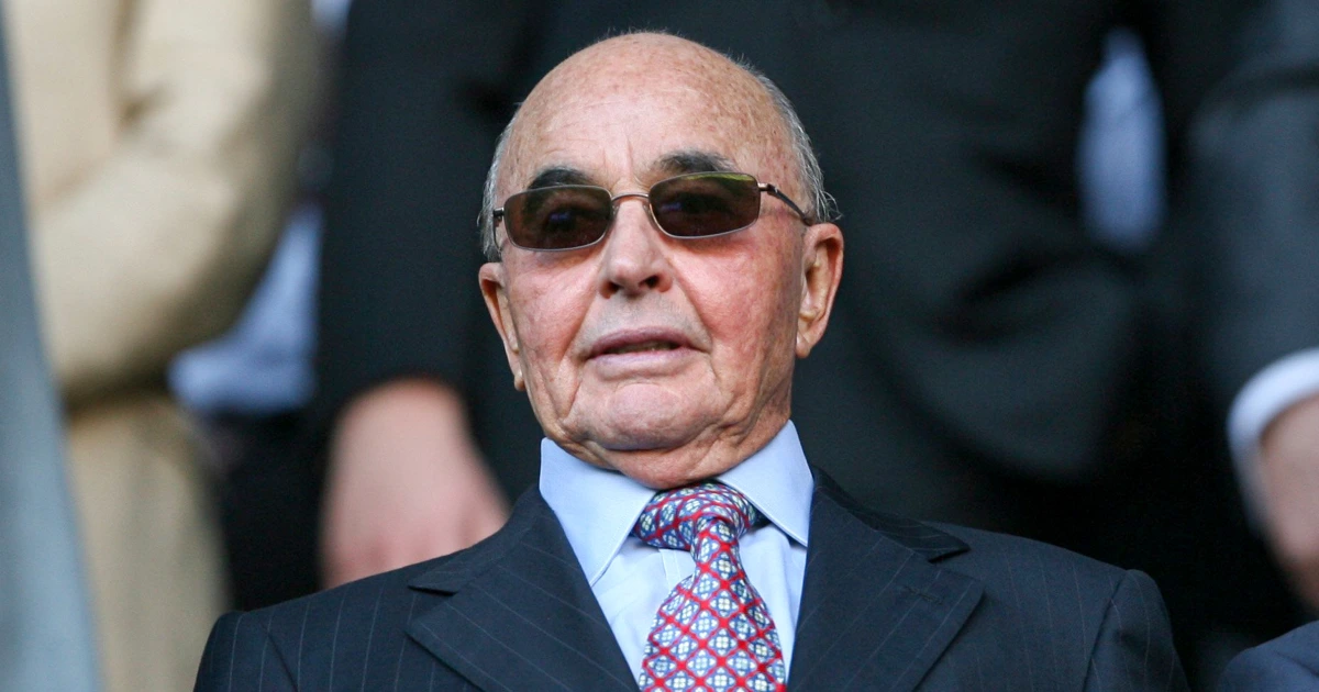 Trump pardons former Tottenham Hotspur owner Joe Lewis, who pleaded guilty to insider trading