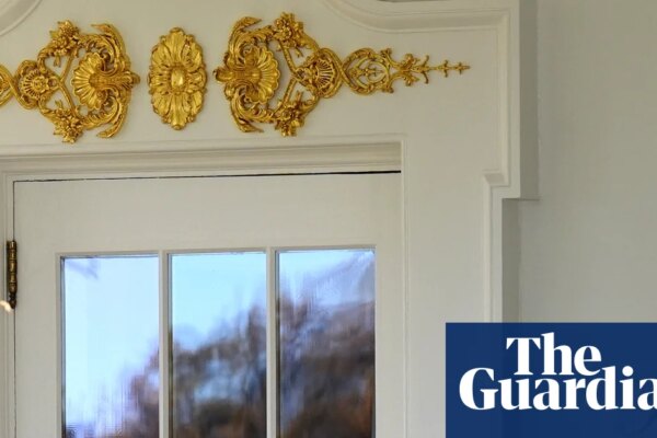 Trump’s gold sign outside Oval Office prompts backlash | Donald Trump