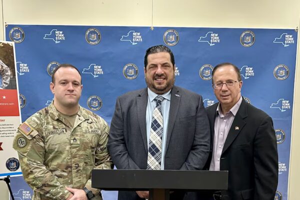 Cell Phones for Soldiers provides troops with free phone minutes