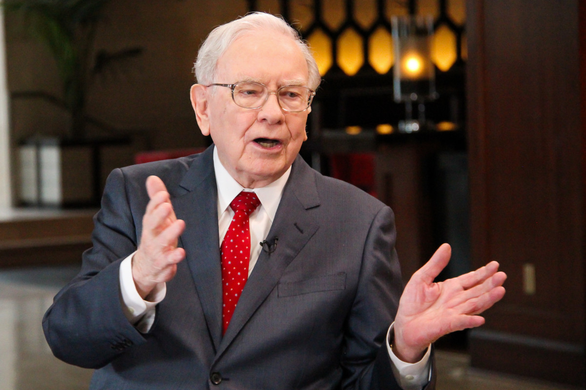 Warren Buffett’s Berkshire snaps up major tech stock, trims favorite
