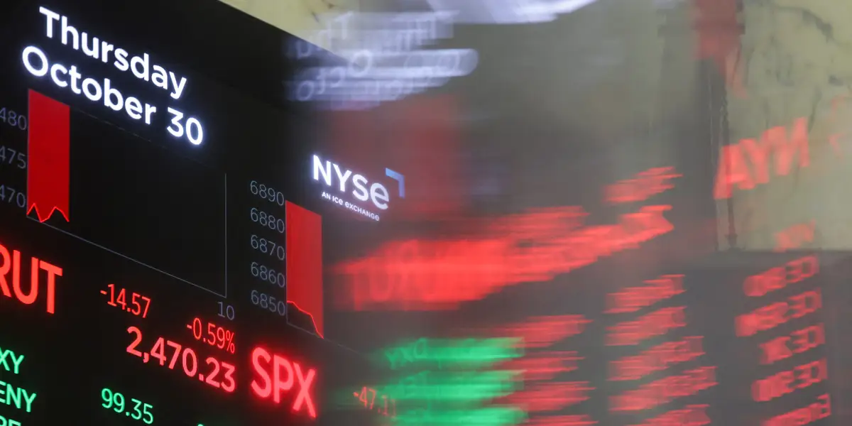 Gold, Chinese Stocks Are the Best Hedges Against AI Meltdown, BofA Says