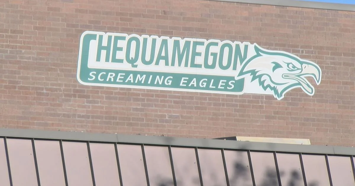 Local school district reacts to new Wisconsin law requiring cell phone bans in schools | Local News