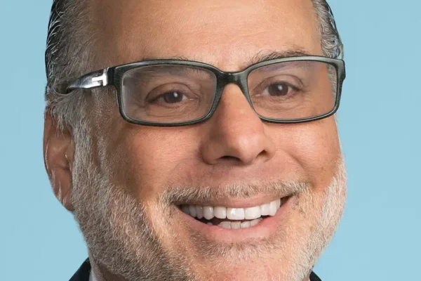 Jeff Bezos' Dad Hired a CEO — and Other Billionaires Are Following