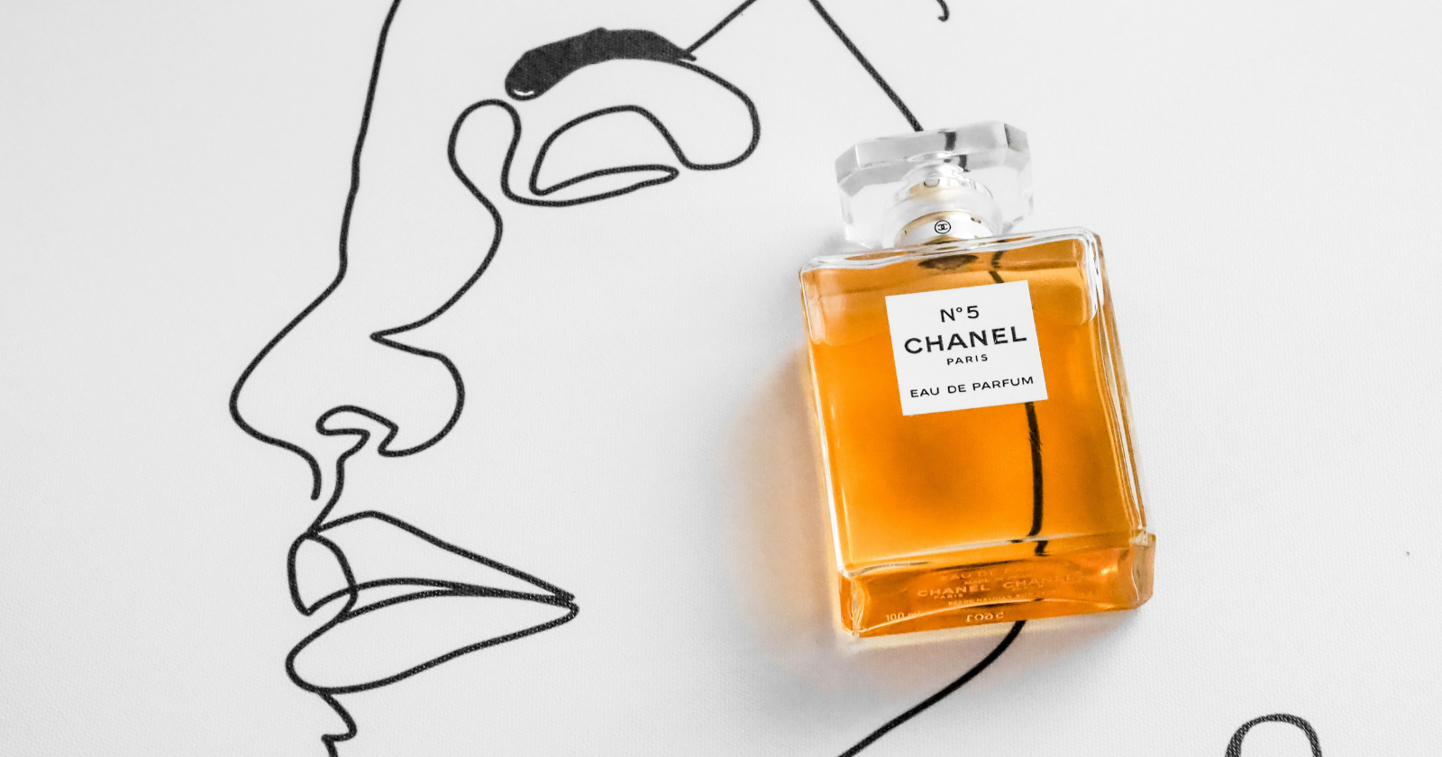 7 perfumes women over 50 wear that make them unforgettable in any room