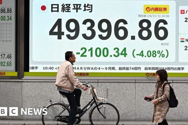 Global tech shares fall over AI bubble fears