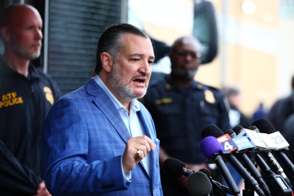 Trump reacts to report on Ted Cruz laying groundwork for 2028