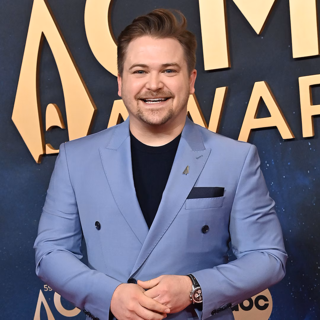 CMA Awards 2025: Celebrity Red Carpet Fashion