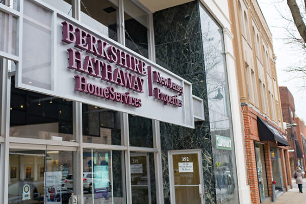 Jim Cramer on Berkshire: “You Have to Expect More Profit Taking as Buffett Leaves”