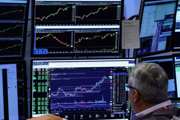 Trading Day: Tech, the lone cloud on sunny Wall Street