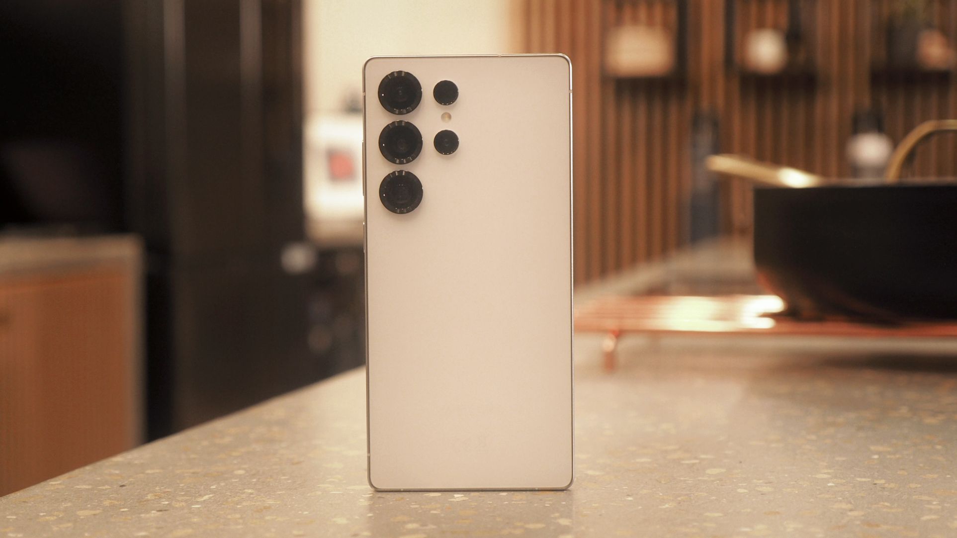 I review phones as a job – my top pick is cheaper than ever (and not an iPhone)