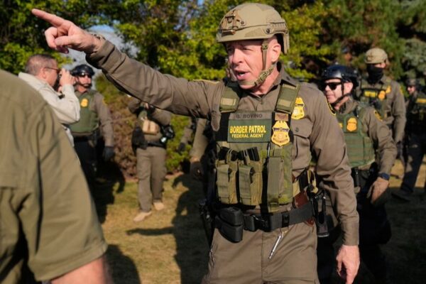 U.S. Customs and Border Protection Commander Gregory Bovino, who has led the agency's operations in Chicago, is set to lead the deployment in Charlotte. (AP Foto/Erin Hooley)