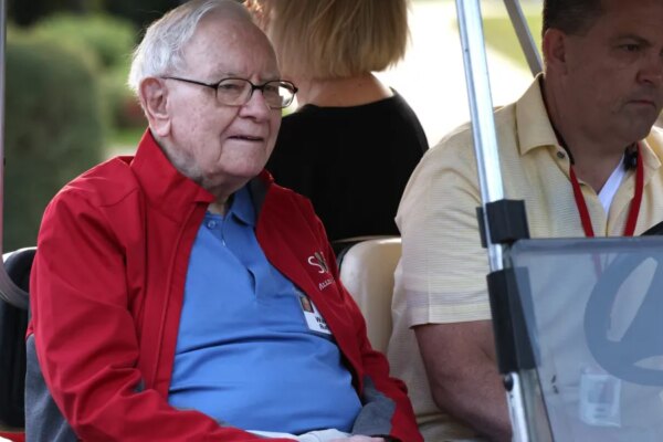 Warren Buffett's last shareholder letter offers 5 lessons for CEOs