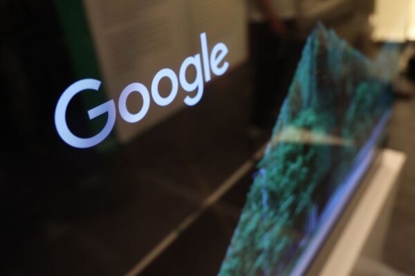 Dell Stock Drops; Google Parent Alphabet Climbs on Bet by Buffett's Berkshire