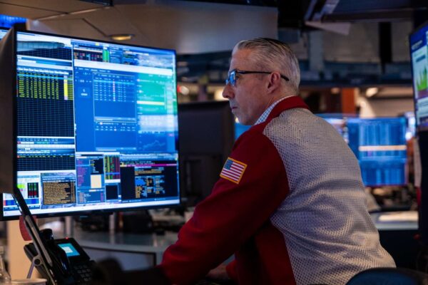 Stock Indexes End Mixed; Dow Declines for 2nd Straight Day But Ends Week Higher; Bitcoin Sinks to Lowest Level in 6 Months