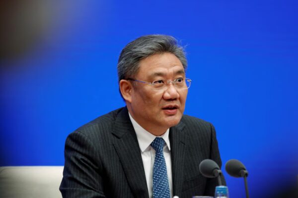 China's commerce minister calls for supply chain cooperation with South Korea