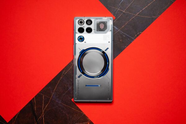 I used a Snapdragon 8 Elite Gen 5-powered gaming phone, and I'm convinced Qualcomm has the fastest mobile chipset — there's just one glaring issue