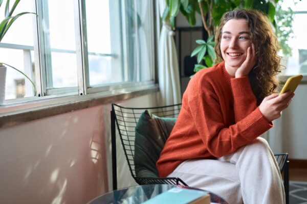 15 Things We No Longer Do at Home, Thanks to Smartphones