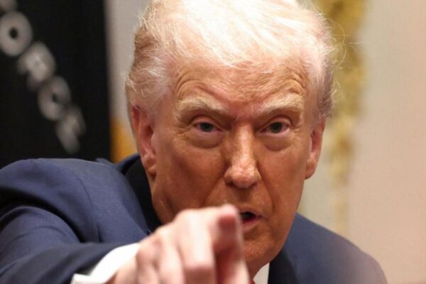 “Guns-a-blazing”: Trump warns Nigeria of aid cut, threatens military action