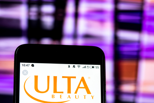 Ulta, Old Navy and Mercari Rise in Holiday Shopping App Usage