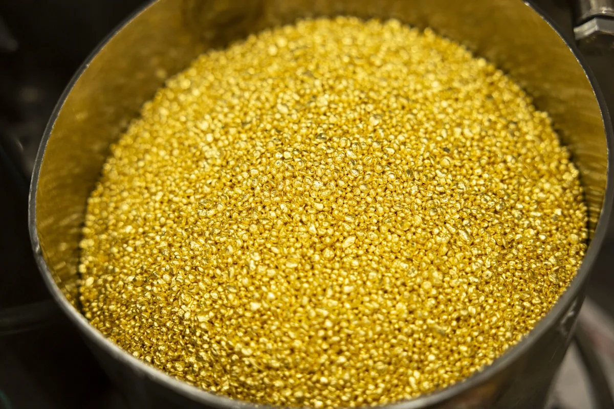 Gold Declines as Market Weighs Chance of Another Fed Rate Cut