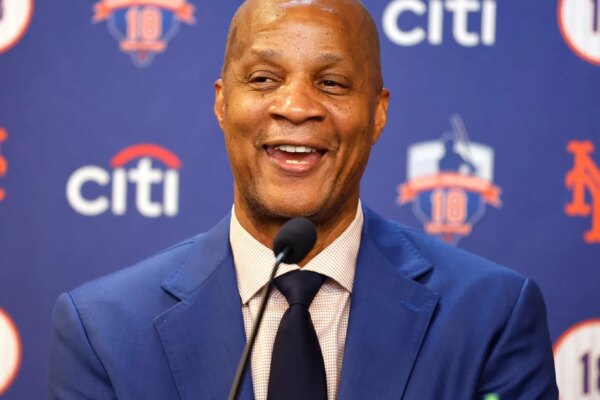 Trump pardons New York Mets legend Darryl Strawberry