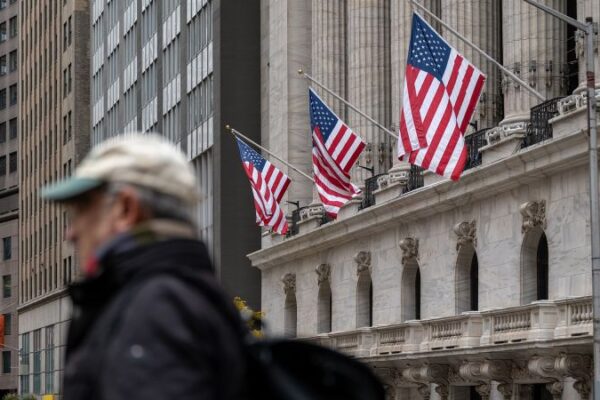 Uncle Sam is outperforming the S&P 500