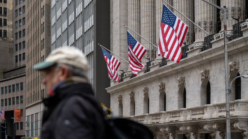 Uncle Sam is outperforming the S&P 500