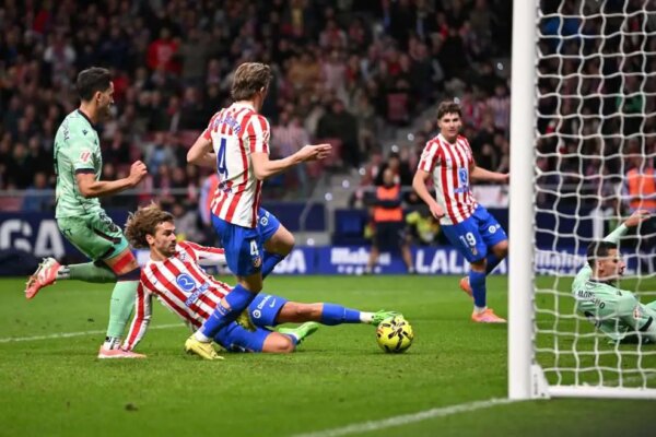 Antoine Griezmann set a 10-year La Liga record in Atlético's win over Levante