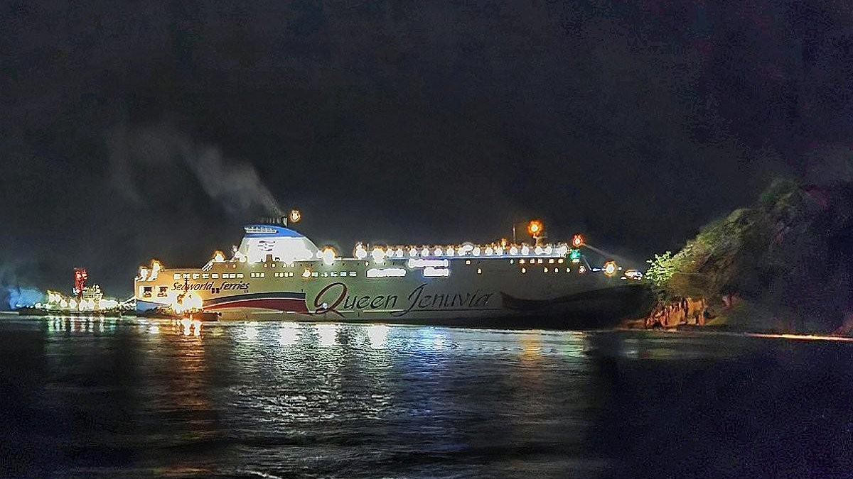 Crew members detained over phone use prior to ferry accident