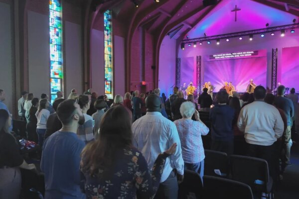 More Americans than ever attend non-denominational churches. Experts say it's a major shift in U.S. Christianity.