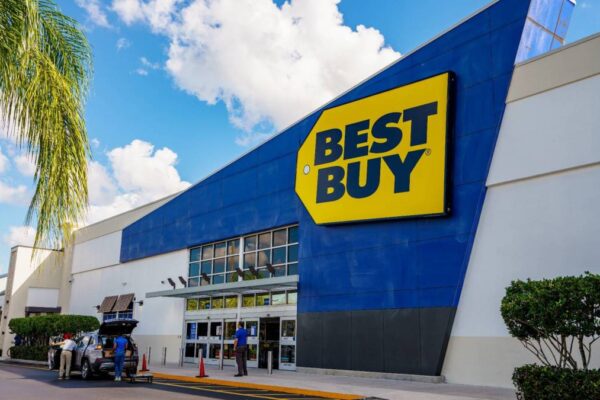 Best Buy warns holiday shoppers of new return policy rules