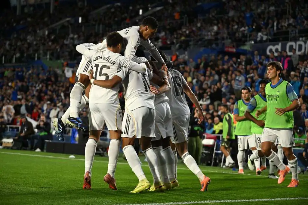 Real Madrid star presents two awards to club's fans vs Valencia