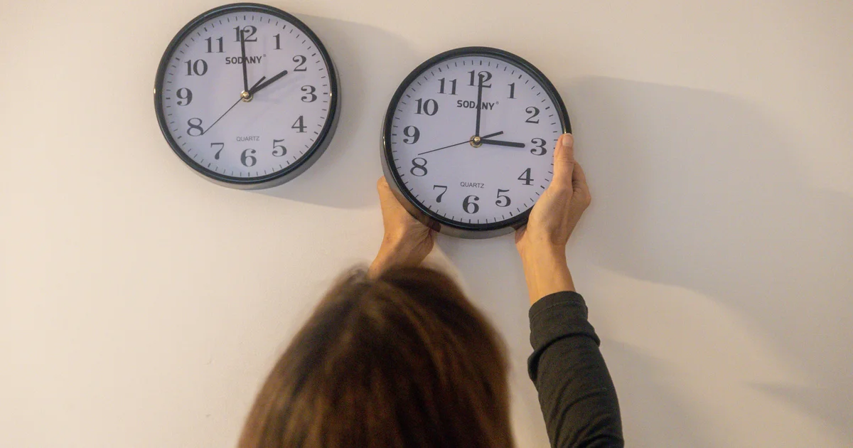 Daylight saving ends this weekend. Here's what to know about the 2025 fall time change.